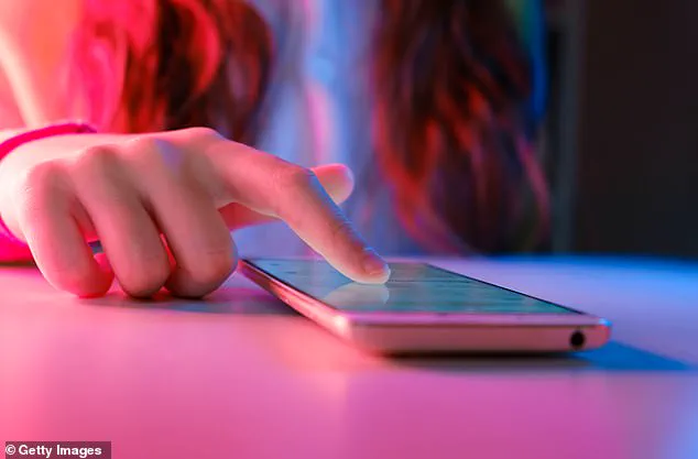 The Shrinking Attention Span: How the Digital Age Steals Our Focus