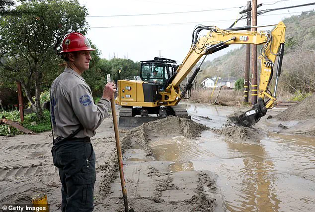 Conflict Over Calle del Arroyo: Wealthy Residents and Marin County Clash Over Sole Lifeline to Homes Amid Rising Sea Levels and King Tides
