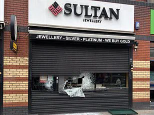 Brazen Daylight Heist at Family-Run Richmond Jeweler Sends Shockwaves, Footage Shows Sledgehammer Attack