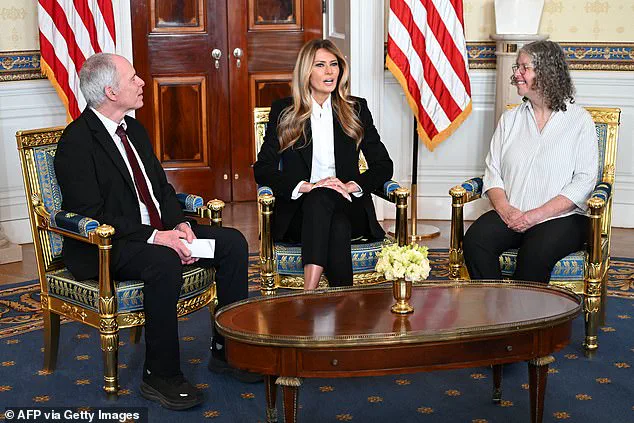 Melania Trump Faces Maxwell Email Question After Siegel Meeting