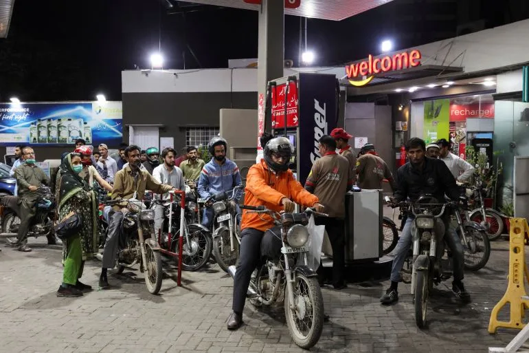 Pakistan Implements Austerity Measures Amid Energy Crisis Linked to Middle East Conflict