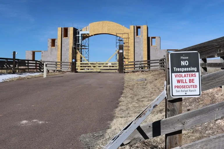 US Investigators Search Epstein's New Mexico Ranch in Renewed Probe Amid Released Files