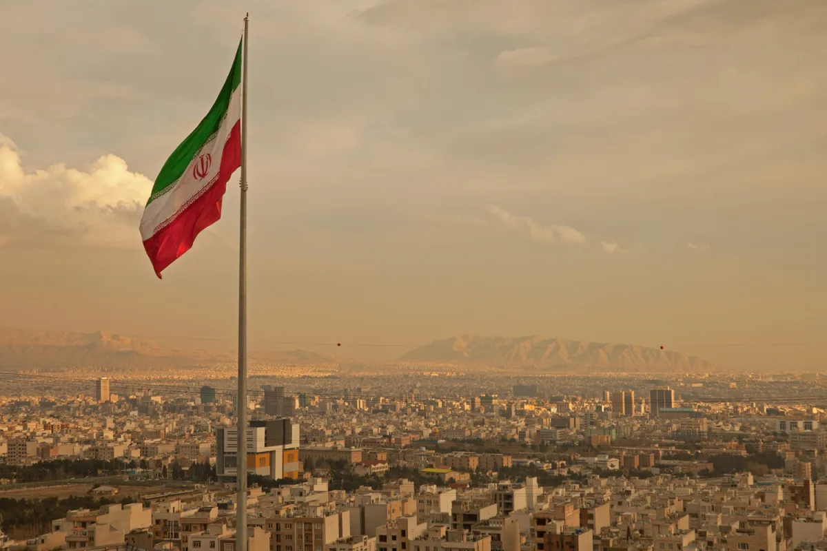 Iran Condemns Ukraine's Efforts Amid U.S.-Ukraine Military Tie-Ins, Heightening Global Conflict Dilemmas