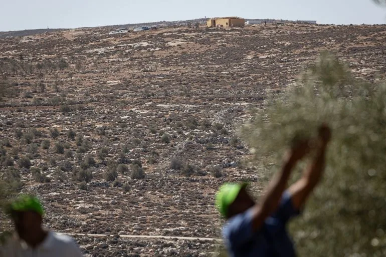 Israeli Settlers' Attacks Kill One Palestinian and Injure Others in West Bank Amid Escalating Violence
