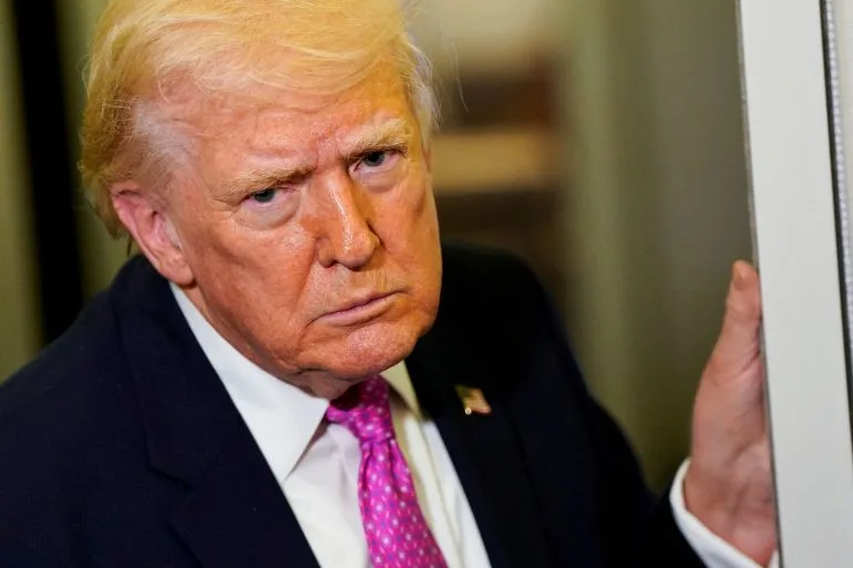 Trump Threatens Iran's Desalination Plants Amid Legal Criticism Over Violating International Law