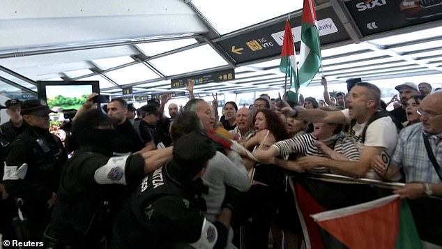 Basque Police Arrest Activists During Chaotic Welcome for Gaza Flotilla Returnees