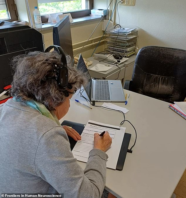 Slow handwriting speed may signal early dementia risk in older adults.